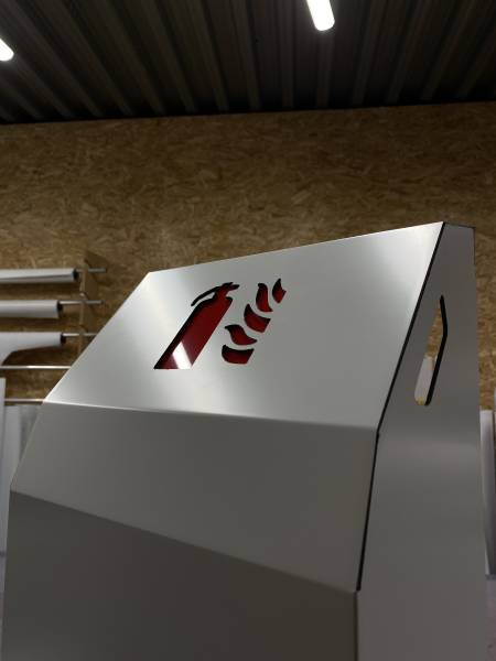 Cache extincteur design élégant Strasbourg France